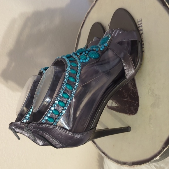 - Carlos Santana leather stilettos - Picture 4 of 10